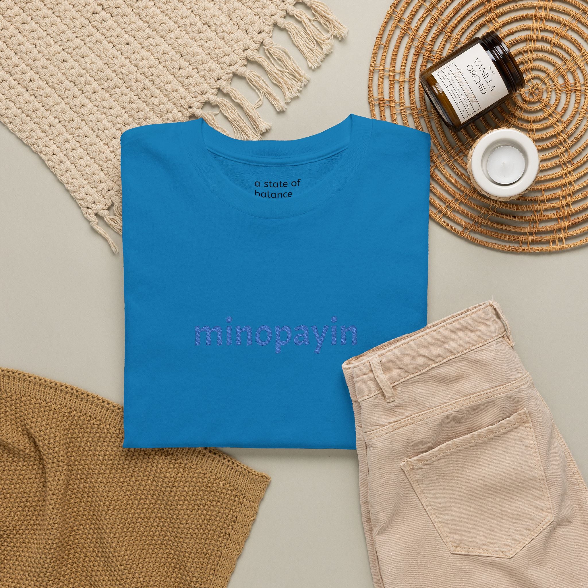 minopayin Cree Script Tee — Minimalist Retro Text Graphic T-Shirt